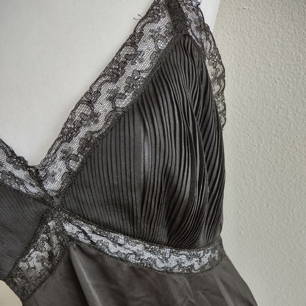 Vintage goth 40s inspired slip - Picture 3 of 7